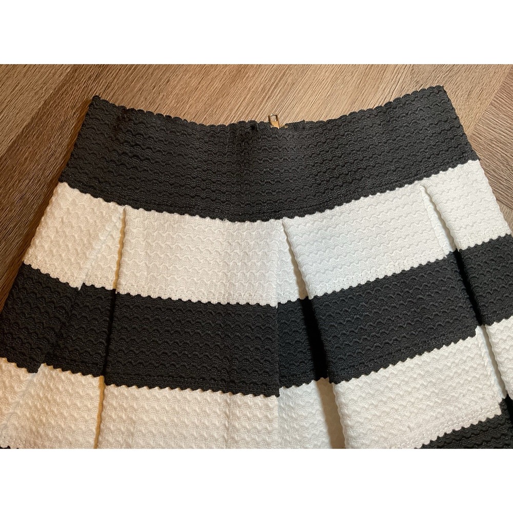 Touch Me Womens Skirt Black White Medium Textured Knit Stripe Mod Retro Cute - Picture 4 of 9